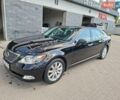 Черный Лексус ЛС, объемом двигателя 4.61 л и пробегом 206 тыс. км за 8500 $, фото 1 на Automoto.ua