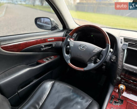 Черный Лексус ЛС, объемом двигателя 4.97 л и пробегом 222 тыс. км за 9900 $, фото 34 на Automoto.ua