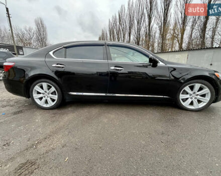 Черный Лексус ЛС, объемом двигателя 4.97 л и пробегом 210 тыс. км за 16500 $, фото 2 на Automoto.ua