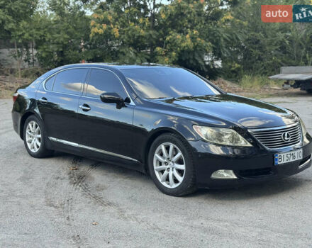 Черный Лексус ЛС, объемом двигателя 4.61 л и пробегом 217 тыс. км за 6900 $, фото 8 на Automoto.ua