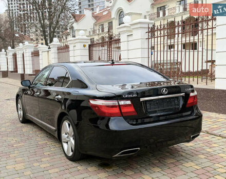 Черный Лексус ЛС, объемом двигателя 4.61 л и пробегом 200 тыс. км за 10900 $, фото 7 на Automoto.ua