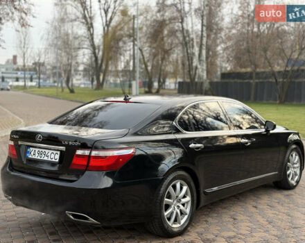 Черный Лексус ЛС, объемом двигателя 4.97 л и пробегом 222 тыс. км за 9900 $, фото 7 на Automoto.ua