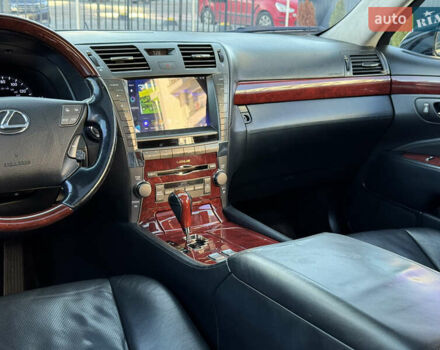 Черный Лексус ЛС, объемом двигателя 4.6 л и пробегом 251 тыс. км за 13500 $, фото 24 на Automoto.ua
