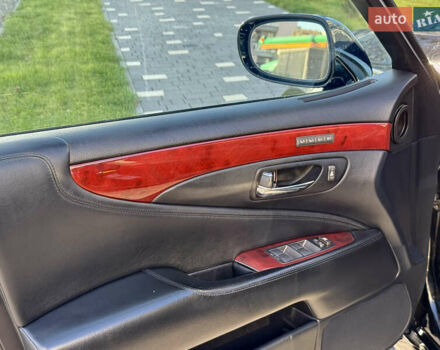 Черный Лексус ЛС, объемом двигателя 4.6 л и пробегом 251 тыс. км за 13500 $, фото 19 на Automoto.ua