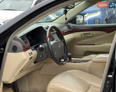 Черный Лексус ЛС, объемом двигателя 4.61 л и пробегом 138 тыс. км за 9999 $, фото 26 на Automoto.ua