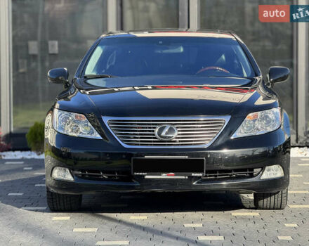 Черный Лексус ЛС, объемом двигателя 4.6 л и пробегом 251 тыс. км за 12500 $, фото 3 на Automoto.ua