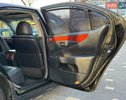 Чорний Лексус ЛС, об'ємом двигуна 4.6 л та пробігом 245 тис. км за 12700 $, фото 22 на Automoto.ua