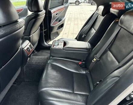 Чорний Лексус ЛС, об'ємом двигуна 4.61 л та пробігом 229 тис. км за 11500 $, фото 33 на Automoto.ua