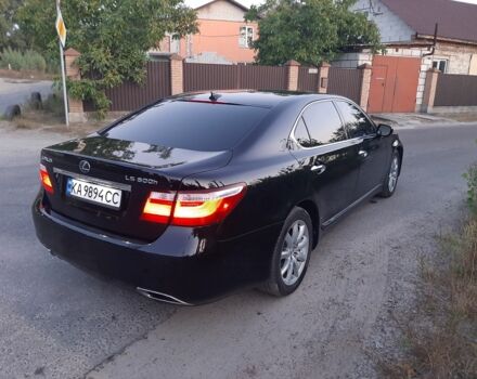 Черный Лексус ЛС, объемом двигателя 5 л и пробегом 229 тыс. км за 10500 $, фото 23 на Automoto.ua