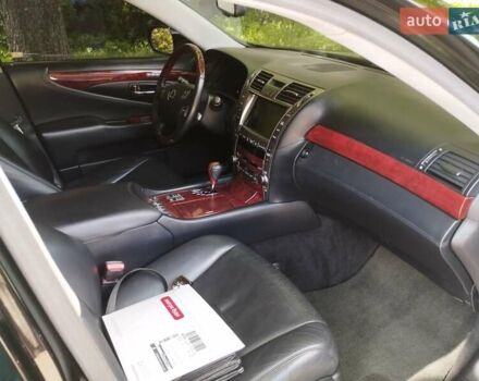 Черный Лексус ЛС, объемом двигателя 4.6 л и пробегом 274 тыс. км за 10100 $, фото 4 на Automoto.ua