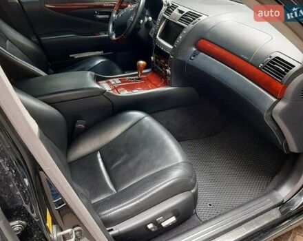 Черный Лексус ЛС, объемом двигателя 4.97 л и пробегом 229 тыс. км за 10800 $, фото 13 на Automoto.ua