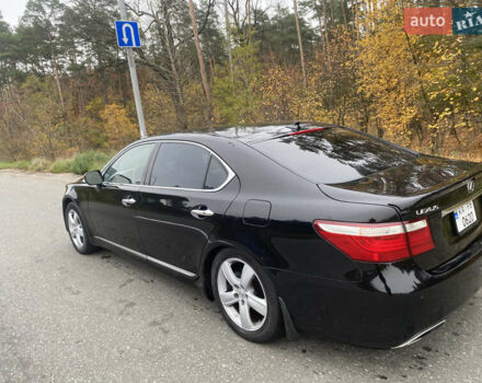Черный Лексус ЛС, объемом двигателя 4.61 л и пробегом 264 тыс. км за 12000 $, фото 2 на Automoto.ua