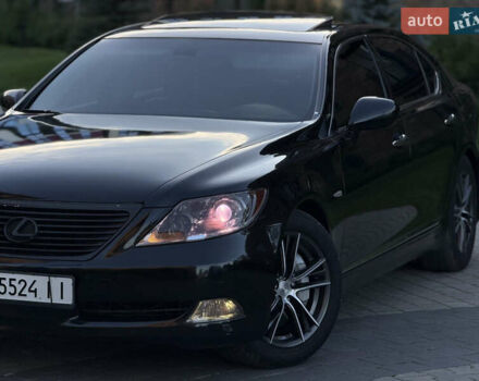 Черный Лексус ЛС, объемом двигателя 4.61 л и пробегом 300 тыс. км за 9900 $, фото 9 на Automoto.ua