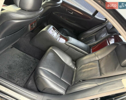 Черный Лексус ЛС, объемом двигателя 4.97 л и пробегом 222 тыс. км за 9900 $, фото 21 на Automoto.ua