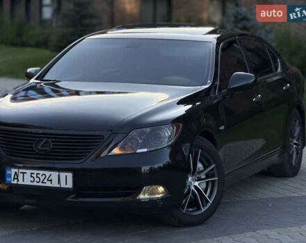 Черный Лексус ЛС, объемом двигателя 4.61 л и пробегом 300 тыс. км за 9900 $, фото 19 на Automoto.ua
