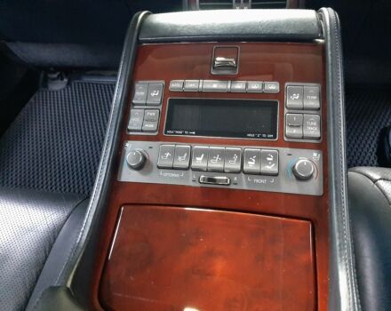 Черный Лексус ЛС, объемом двигателя 5 л и пробегом 229 тыс. км за 10500 $, фото 4 на Automoto.ua