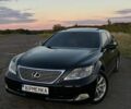 Черный Лексус ЛС, объемом двигателя 4.61 л и пробегом 390 тыс. км за 10500 $, фото 1 на Automoto.ua