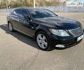 Черный Лексус ЛС, объемом двигателя 4.6 л и пробегом 134 тыс. км за 18000 $, фото 1 на Automoto.ua