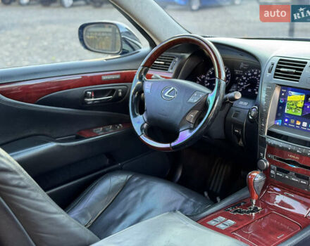 Черный Лексус ЛС, объемом двигателя 4.6 л и пробегом 251 тыс. км за 13500 $, фото 28 на Automoto.ua