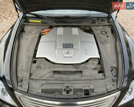 Черный Лексус ЛС, объемом двигателя 4.97 л и пробегом 222 тыс. км за 9900 $, фото 41 на Automoto.ua