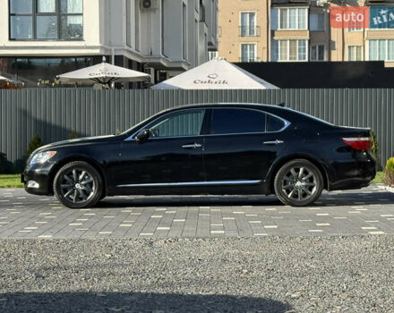 Черный Лексус ЛС, объемом двигателя 4.6 л и пробегом 251 тыс. км за 12500 $, фото 4 на Automoto.ua