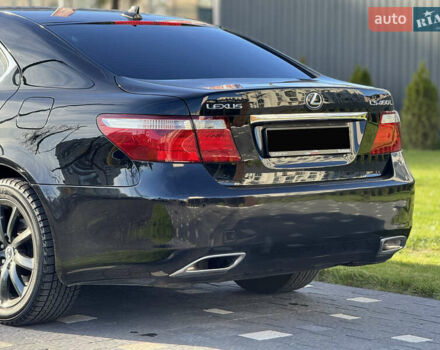 Черный Лексус ЛС, объемом двигателя 4.6 л и пробегом 251 тыс. км за 12500 $, фото 14 на Automoto.ua