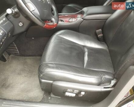 Черный Лексус ЛС, объемом двигателя 4.6 л и пробегом 274 тыс. км за 10100 $, фото 2 на Automoto.ua