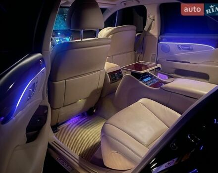 Черный Лексус ЛС, объемом двигателя 4.6 л и пробегом 260 тыс. км за 11990 $, фото 18 на Automoto.ua