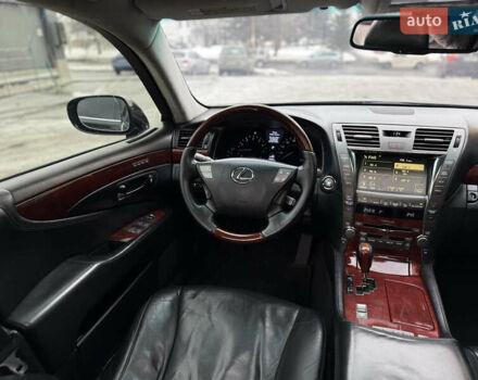 Чорний Лексус ЛС, об'ємом двигуна 4.6 л та пробігом 260 тис. км за 6999 $, фото 24 на Automoto.ua