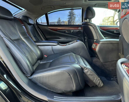 Черный Лексус ЛС, объемом двигателя 4.6 л и пробегом 251 тыс. км за 12500 $, фото 36 на Automoto.ua