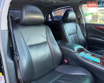 Чорний Лексус ЛС, об'ємом двигуна 4.6 л та пробігом 245 тис. км за 12700 $, фото 26 на Automoto.ua