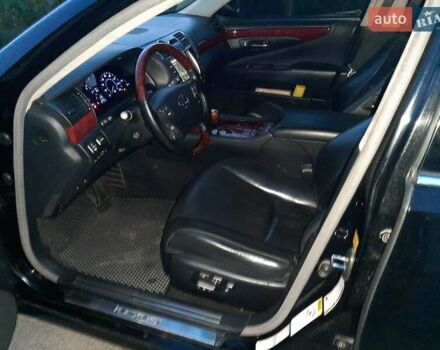 Черный Лексус ЛС, объемом двигателя 4.97 л и пробегом 229 тыс. км за 10800 $, фото 2 на Automoto.ua