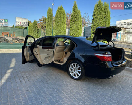 Черный Лексус ЛС, объемом двигателя 4.61 л и пробегом 320 тыс. км за 11500 $, фото 6 на Automoto.ua