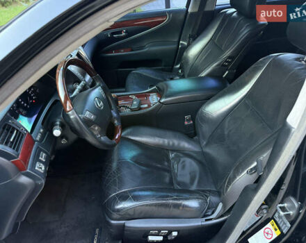 Черный Лексус ЛС, объемом двигателя 4.61 л и пробегом 300 тыс. км за 9900 $, фото 11 на Automoto.ua