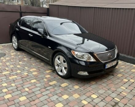 Черный Лексус ЛС, объемом двигателя 4.6 л и пробегом 230 тыс. км за 13800 $, фото 1 на Automoto.ua
