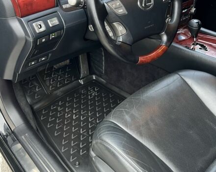 Черный Лексус ЛС, объемом двигателя 4.6 л и пробегом 230 тыс. км за 13800 $, фото 3 на Automoto.ua