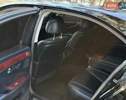 Чорний Лексус ЛС, об'ємом двигуна 4.61 л та пробігом 242 тис. км за 12600 $, фото 9 на Automoto.ua