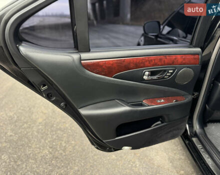 Черный Лексус ЛС, объемом двигателя 4.61 л и пробегом 320 тыс. км за 14500 $, фото 43 на Automoto.ua