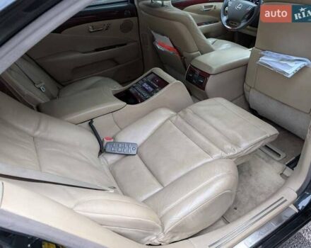 Чорний Лексус ЛС, об'ємом двигуна 4.61 л та пробігом 312 тис. км за 12000 $, фото 1 на Automoto.ua