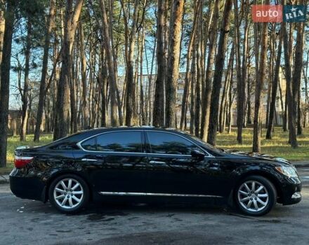 Чорний Лексус ЛС, об'ємом двигуна 4.61 л та пробігом 242 тис. км за 12600 $, фото 2 на Automoto.ua