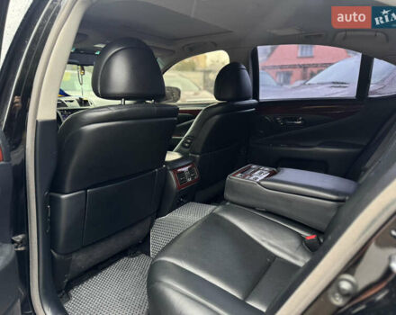 Черный Лексус ЛС, объемом двигателя 4.61 л и пробегом 316 тыс. км за 11800 $, фото 33 на Automoto.ua