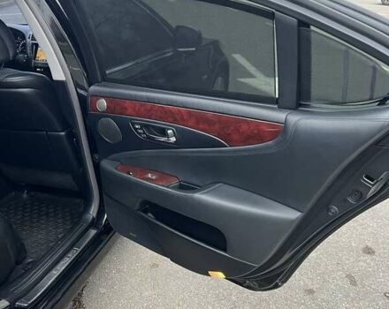 Чорний Лексус ЛС, об'ємом двигуна 4.6 л та пробігом 230 тис. км за 13800 $, фото 16 на Automoto.ua