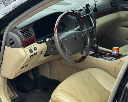 Черный Лексус ЛС, объемом двигателя 4.6 л и пробегом 192 тыс. км за 13500 $, фото 21 на Automoto.ua