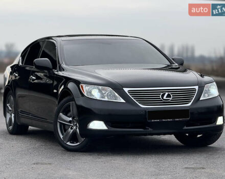 Черный Лексус ЛС, объемом двигателя 4.61 л и пробегом 320 тыс. км за 14500 $, фото 2 на Automoto.ua