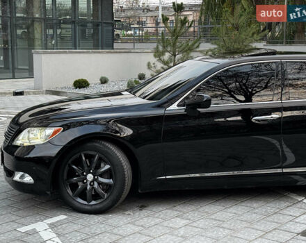 Черный Лексус ЛС, объемом двигателя 4.6 л и пробегом 192 тыс. км за 13500 $, фото 2 на Automoto.ua