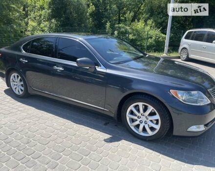 Черный Лексус ЛС, объемом двигателя 4.6 л и пробегом 267 тыс. км за 13500 $, фото 2 на Automoto.ua