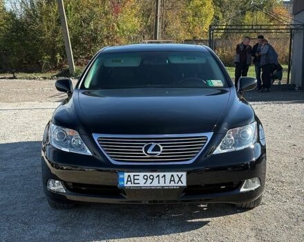 Черный Лексус ЛС, объемом двигателя 4.6 л и пробегом 8 тыс. км за 35900 $, фото 1 на Automoto.ua