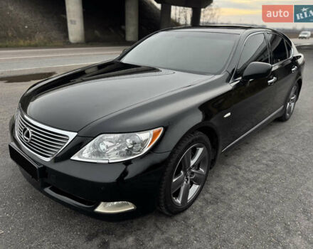 Черный Лексус ЛС, объемом двигателя 4.61 л и пробегом 320 тыс. км за 14500 $, фото 12 на Automoto.ua