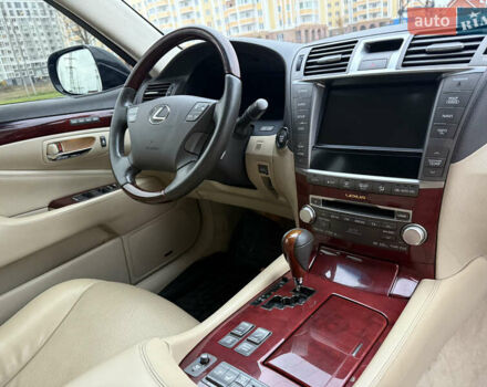Черный Лексус ЛС, объемом двигателя 4.61 л и пробегом 208 тыс. км за 11350 $, фото 26 на Automoto.ua