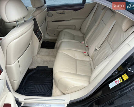 Черный Лексус ЛС, объемом двигателя 4.61 л и пробегом 208 тыс. км за 11350 $, фото 18 на Automoto.ua